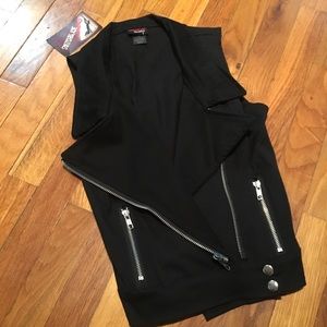 Ladies Sleeveless Vest